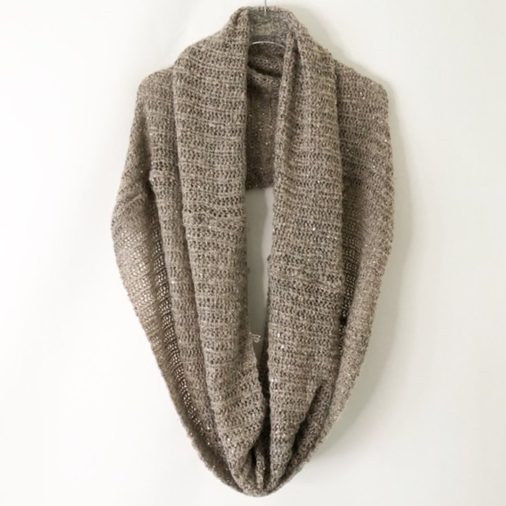 H&M Cozy Circle Infinity Scarf